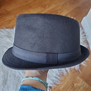 🕵‍♂️BOY HAT, EXCELLENT CONDITION 👌, LIKE NEW